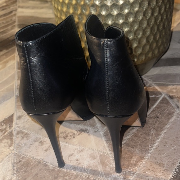 Boots - Picture 3 of 5